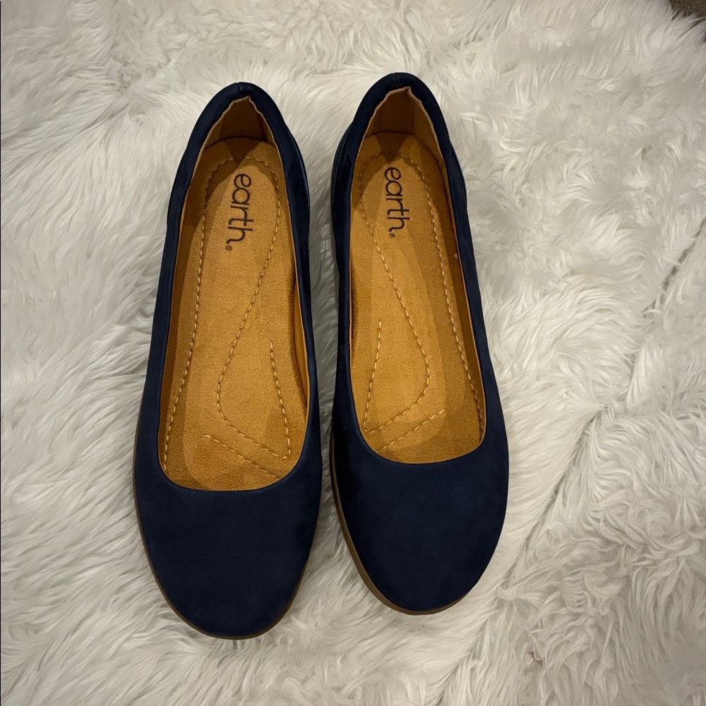 Landen Flat (Women)
Earth® NWOT Size 8W - Picture 6 of 7